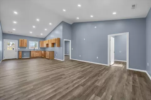 Living - 191 Tiffany Ln, Decherd, TN 37324 photo 1 of 3