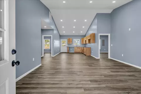 Entry Way - 191 Tiffany Ln, Decherd, TN 37324 photo 1 of 2