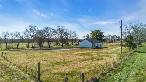 Exterior - 191 Tiffany Ln, Decherd, TN 37324 photo 5 of 6