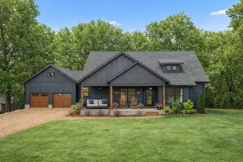 2140 Abiff Rd, Burns, TN 37029