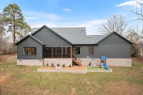 Exterior - 2140 Abiff Rd, Burns, TN 37029 photo 10 of 13