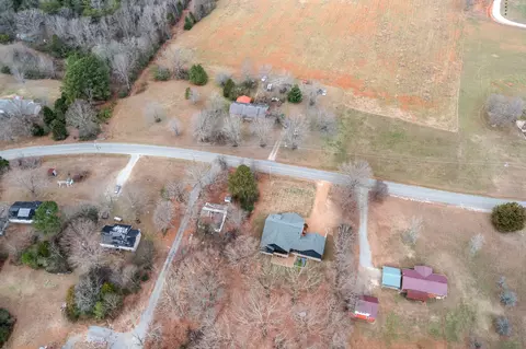 View/Area - 2140 Abiff Rd, Burns, TN 37029 photo 3 of 4