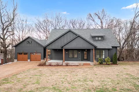Exterior - 2140 Abiff Rd, Burns, TN 37029 photo 2 of 13