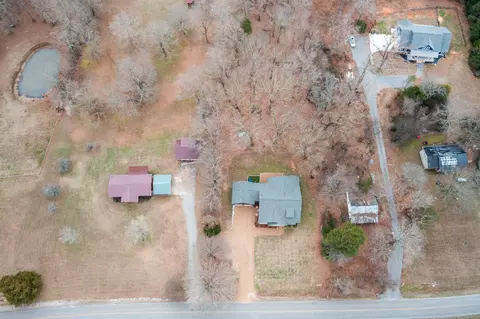 View/Area - 2140 Abiff Rd, Burns, TN 37029 photo 2 of 4