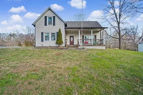 116 Tracy Academy St, Charlotte, TN 37036