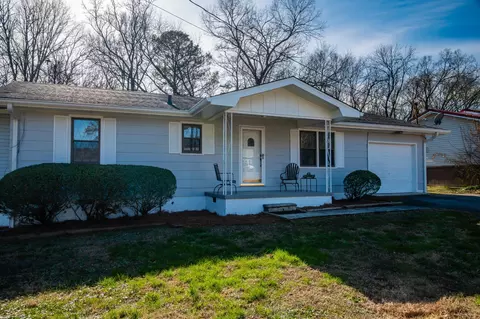416 Regal Dr, Tunnel Hill, GA 30755