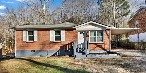825 E Happy Hollow Dr, Clarksville, TN 37040