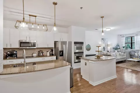 1803 Broadway #201, Nashville, TN 37203