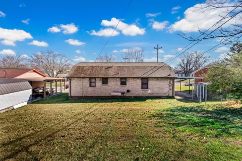 Exterior - 805 8th Ave E, Springfield, TN 37172 photo 2 of 2