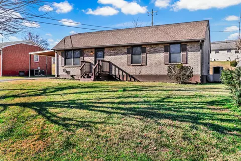 805 8th Ave E, Springfield, TN 37172