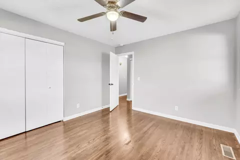 Bedroom - 805 8th Ave E, Springfield, TN 37172 photo 5 of 5