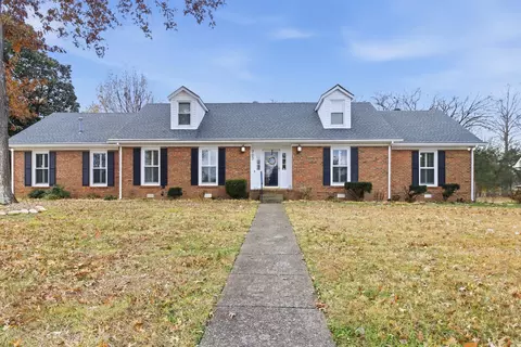 707 Banner Dr, Murfreesboro, TN 37129