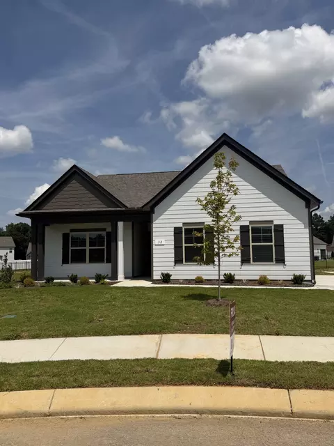 32 Brookside Ct, Tullahoma, TN 37388