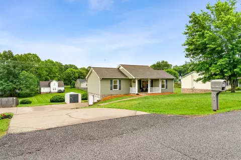 716 Ashwood Dr, Clarksville, TN 37043