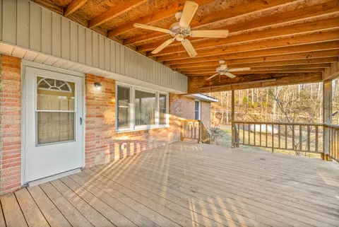 Exterior - 1667 Mcwhorter Rd, Cunningham, TN 37052 photo 2 of 5
