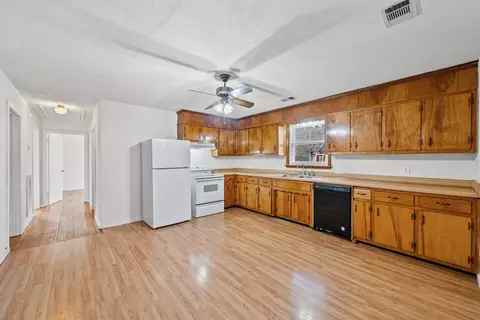 Entry Way - 1667 Mcwhorter Rd, Cunningham, TN 37052 photo 1 of 1