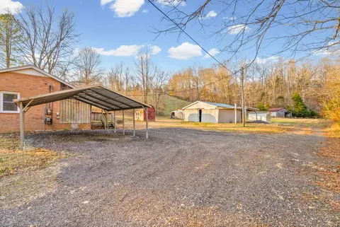 Exterior - 1667 Mcwhorter Rd, Cunningham, TN 37052 photo 4 of 5