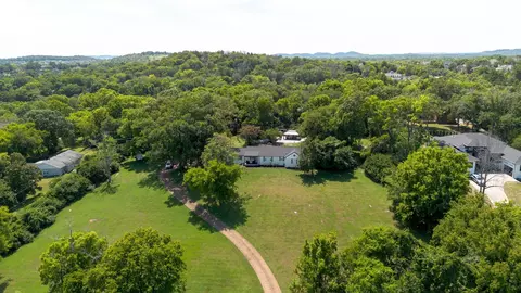 5723 Cloverland Dr, Brentwood, TN 37027