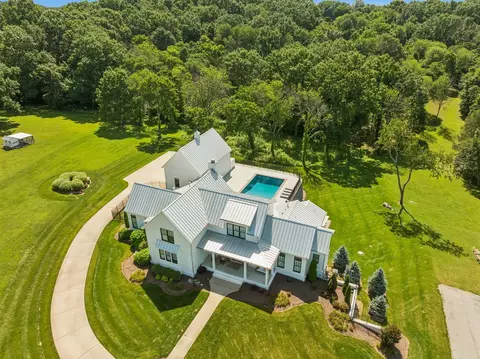 2650 Finley Ridge Ln, Nolensville, TN 37135