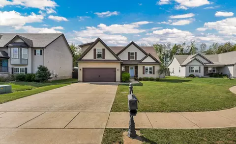 1532 Eads Ct, Clarksville, TN 37043