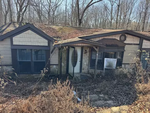 126 Harley Ln, Gainesboro, TN 38562