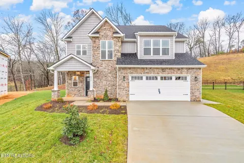 8907 Twisted Willow Ln, Knoxville, TN 37931