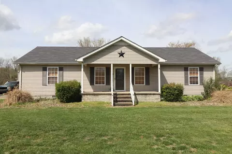 353 Stevens Cir, Lafayette, TN 37083