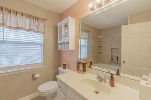 Bath - 234 Eagle View Dr, Ringgold, GA 30736 photo 2 of 3