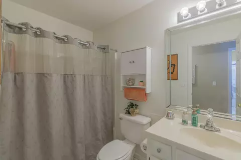Bath - 234 Eagle View Dr, Ringgold, GA 30736 photo 1 of 3