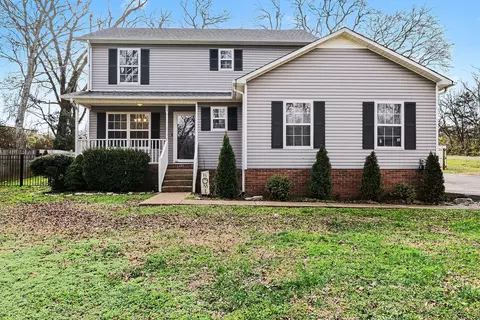 255 Valley Dr, Columbia, TN 38401