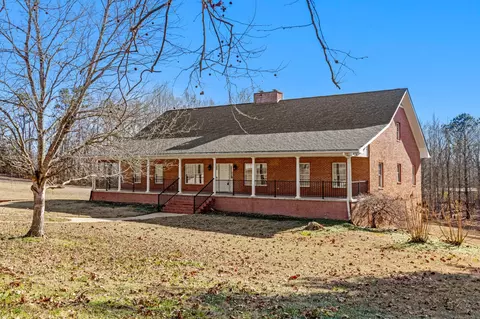 7900 Clara Chase Dr, Ooltewah, TN 37363