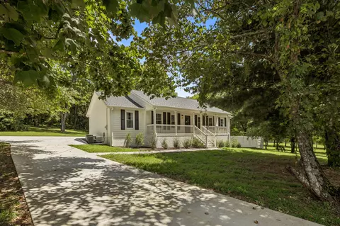 670 Northridge Rd, Columbia, TN 38401
