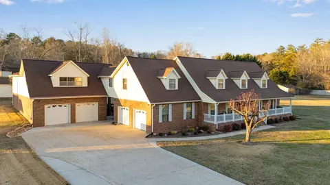 9223 Sunny Shore Ln, Chattanooga, TN 37416
