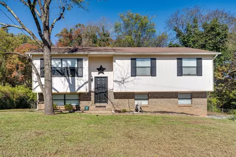 7009 Glacier Ln, Harrison, TN 37341