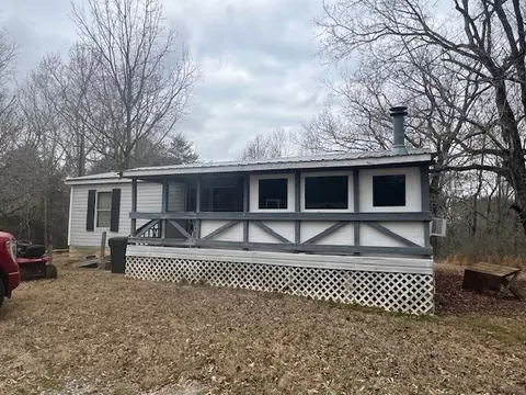 11088 Mcminnville Hwy, Quebeck, TN 38579