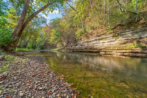 1717 Rains Rd, Clarksville, TN 37042