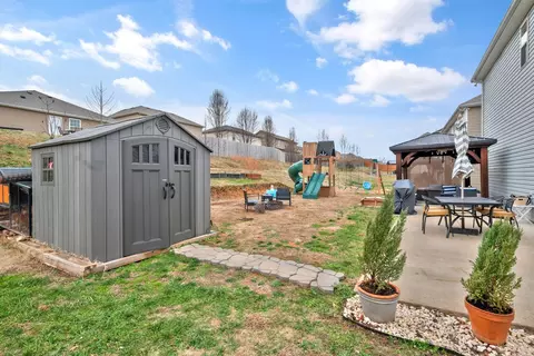Exterior - 1043 Berra Dr, Springfield, TN 37172 photo 4 of 6