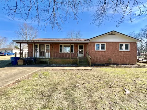 112 Smith St, Huntland, TN 37345