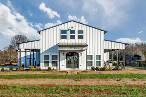 Exterior - 136 Pepper Rd, Taft, TN 38488 photo 4 of 12