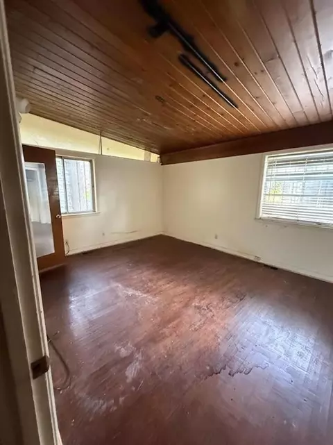 Bedroom - 1534 E Raines Rd, Memphis, TN 38116 photo 1 of 2