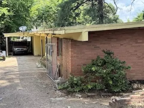 1534 E Raines Rd, Memphis, TN 38116