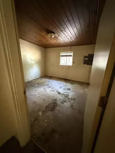 Bedroom - 1534 E Raines Rd, Memphis, TN 38116 photo 2 of 2