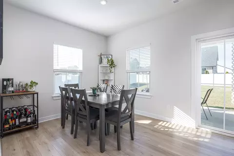 Dining - 3232 Firerock Dr, Murfreesboro, TN 37128 photo 2 of 2