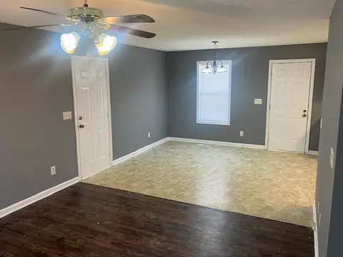 141 Modena Cir, Decherd, TN 37324 photo 2