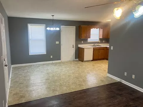 141 Modena Cir, Decherd, TN 37324 photo 3