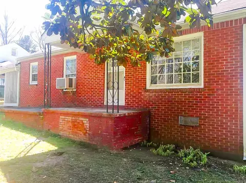 123 Courtland St, Jackson, TN 38301