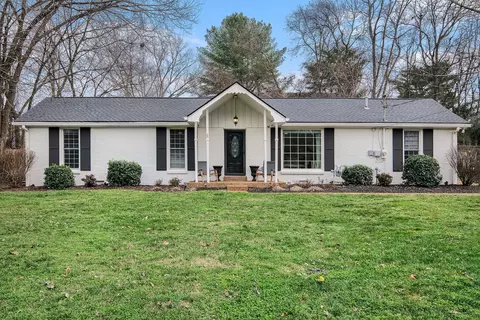 806 Edwards Dr, Franklin, TN 37064