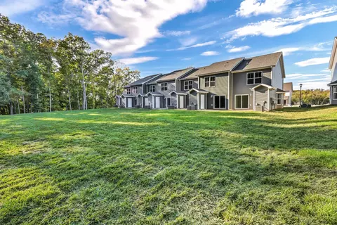 149 Quarry Point Dr, Clarksville, TN 37043