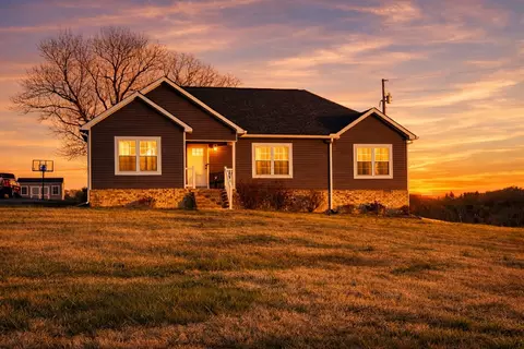 1730 Burnley Rd, Hartsville, TN 37074