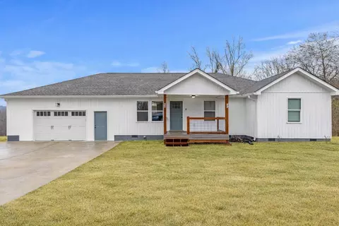 111 Oak Meadows Dr, Dunlap, TN 37327